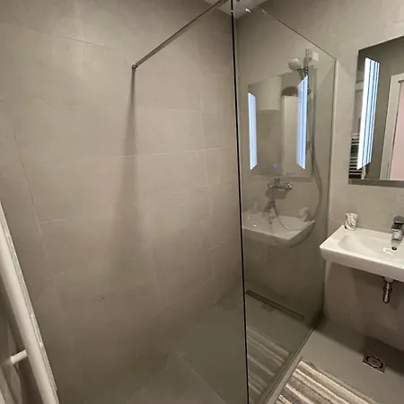 Landing Zone * Sarajevo