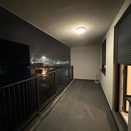 Apartment Landing Zone *