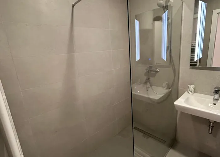 Landing Zone * Sarajevo