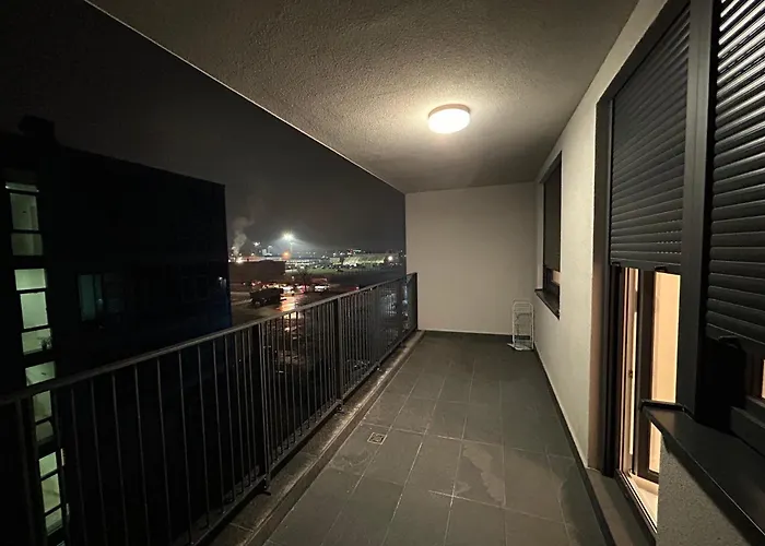 Apartment Landing Zone *