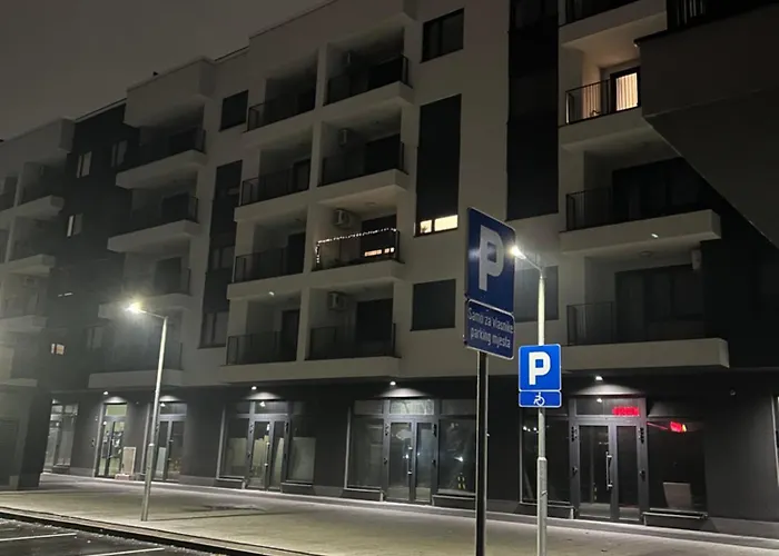 Apartment Landing Zone *